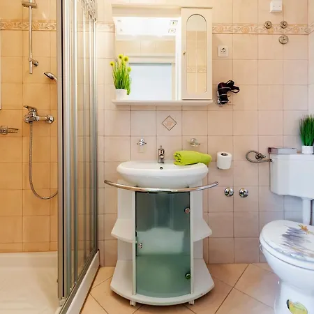 Apartment&rooms Graciela 3*