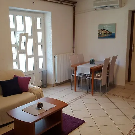 Pensión Apartment&rooms Graciela 3*