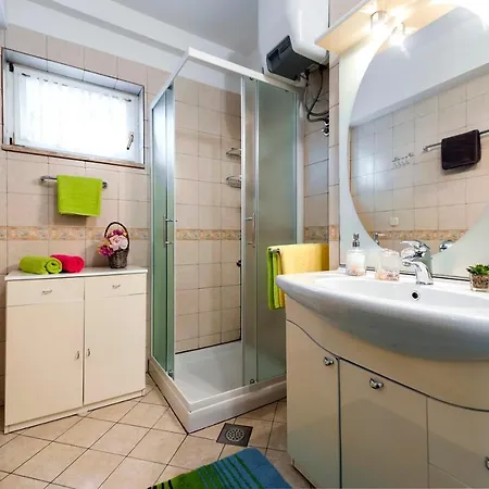 Apartment&rooms Graciela 3*